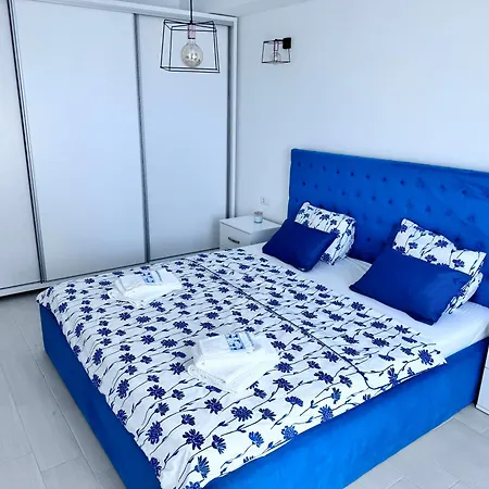 Astoria Blue - - Nord